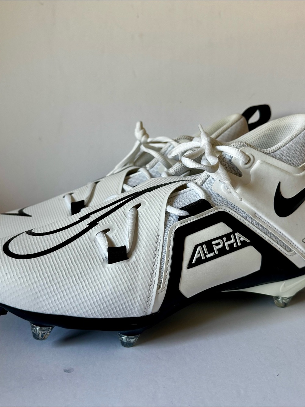 Nike Alpha Menace 3 Pro 12.5 Mid Football Cleats Black/White DH3293 New